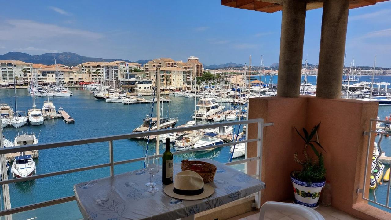 Boutique Apartment Hirondelle Port Fréjus Екстериор снимка