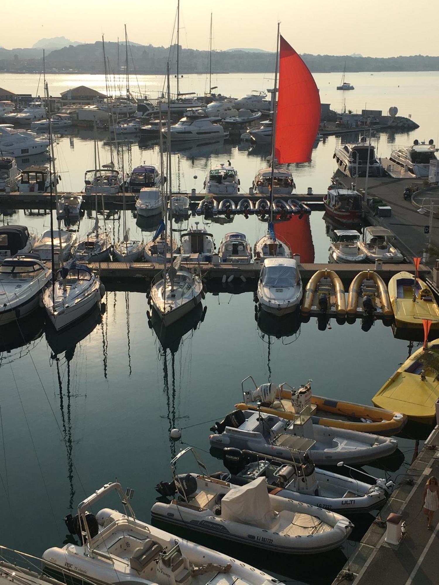 Boutique Apartment Hirondelle Port Fréjus Екстериор снимка